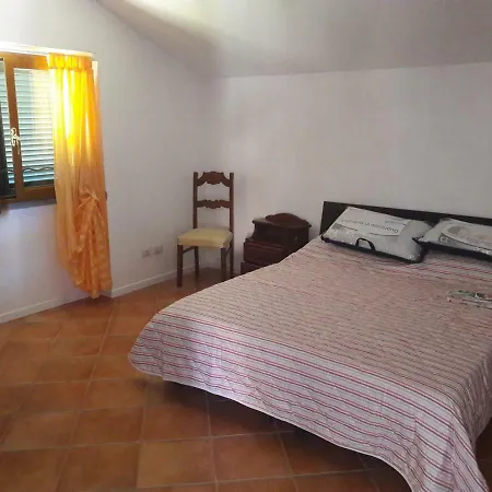 Casa Vacanze Franca Tatil Evi *